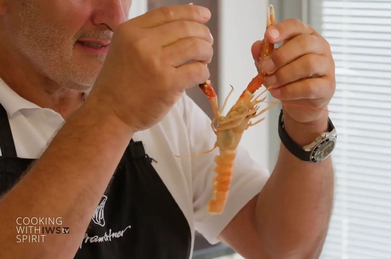 Adriatische Roh-Scampi mit Muskat‑Destillat — Minimalistisches Rezept & Technik
